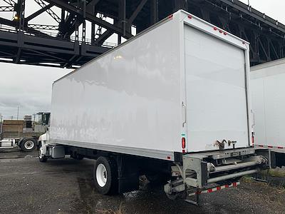 Used 2016 Hino 268A Single Cab 4x2 26' Box Truck for sale #395578 - photo 2