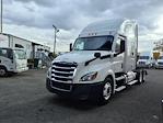 Used 2022 Freightliner Cascadia Detroit Diesel DD15 Semi Truck with Sleeper Cab for sale #569526 - photo 1