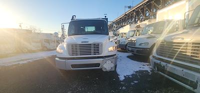 Used 2016 Freightliner M2 106 Conventional Cab Stake Bed for sale #658365 - photo 2