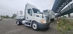 Used 2017 Freightliner Cascadia Detroit DD13 Semi Truck for sale #671998 - photo 3