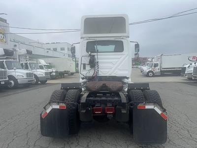 Used 2018 International ProStar+ Navistar N13 Semi Truck for sale #685308 - photo 2