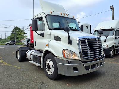 Used 2018 Freightliner Cascadia Detroit DD13 Semi Truck for sale #750977 - photo 1