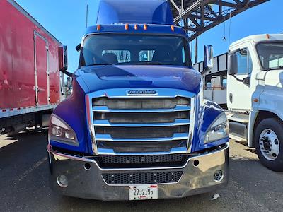 Used 2019 Freightliner Cascadia Detroit DD13 Semi Truck for sale #788601 - photo 2