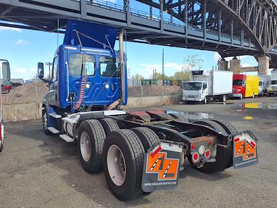 Used 2019 Freightliner Cascadia Detroit DD13 Semi Truck for sale #788649 - photo 2