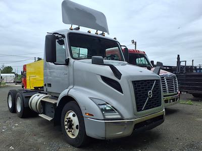 Used 2019 Volvo VNR Volvo D13 Semi Truck for sale #868569 - photo 1
