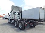 Used 2020 Freightliner Cascadia Detroit DD13 Semi Truck for sale #291615 - photo 2