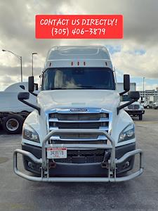 Used 2023 Freightliner Cascadia - photo 1
