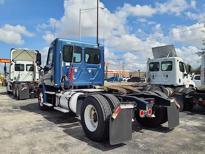 Used 2018 Freightliner Cascadia Detroit DD13 Semi Truck for sale #684893 - photo 2