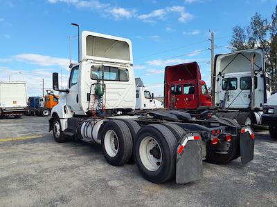 Used 2018 International LT International A26 Semi Truck for sale #770677 - photo 2