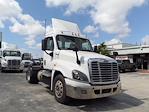 Used 2018 Freightliner Cascadia Cummins X15 Semi Truck for sale #785931 - photo 4