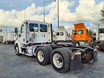 Used 2018 Freightliner Cascadia Cummins X15 Semi Truck for sale #790471 - photo 2