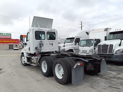 Used 2019 Freightliner Cascadia Detroit Diesel DD15 Semi Truck for sale #803485 - photo 2
