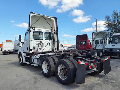 Used 2019 Freightliner Cascadia Detroit DD13 Semi Truck for sale #866762 - photo 2