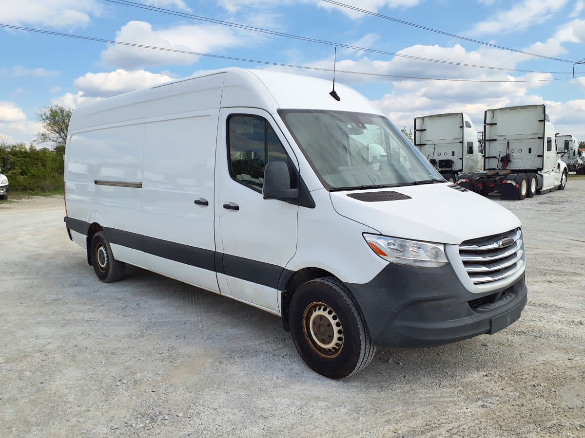 Used 2019 Freightliner Sprinter - photo 5
