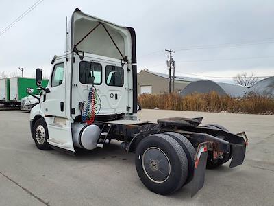 Used 2020 Freightliner Cascadia Detroit DD13 Semi Truck for sale #245166 - photo 2