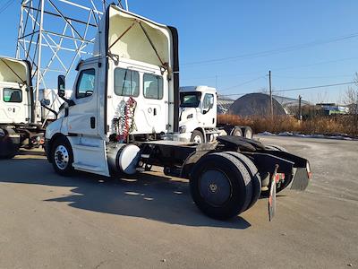 Used 2020 Freightliner Cascadia Detroit DD13 Semi Truck for sale #245173 - photo 2