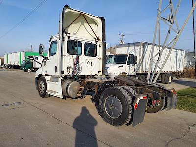 Used 2020 Freightliner Cascadia Detroit DD13 Semi Truck for sale #245178 - photo 2
