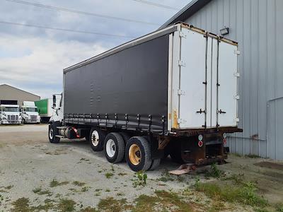 Used 2016 Freightliner 108SD Box Truck for sale #655366 - photo 2