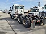 Used 2017 Freightliner Cascadia Detroit DD13 Semi Truck for sale #670452 - photo 2