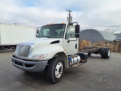Used 2018 International DuraStar 4300 Cab Chassis for sale #684339 - photo 1