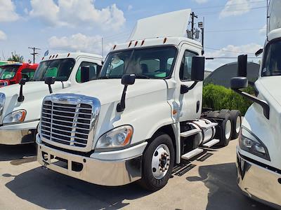 Used 2018 Freightliner Cascadia Detroit Diesel DD15 Semi Truck for sale #777117 - photo 1
