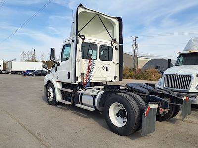 Used 2019 Freightliner Cascadia Detroit DD13 Semi Truck for sale #790849 - photo 2
