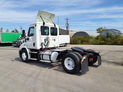 Used 2019 Freightliner Cascadia Detroit DD13 Semi Truck for sale #807811 - photo 2
