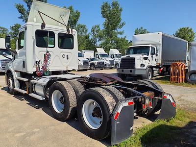 Used 2019 Freightliner Cascadia Detroit Diesel DD15 Semi Truck for sale #813857 - photo 2