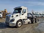 Used 2019 Freightliner Cascadia Detroit DD13 Semi Truck for sale #814141 - photo 1