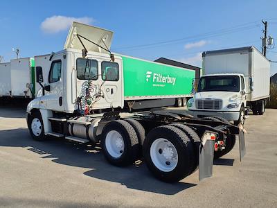 Used 2019 Freightliner Cascadia Detroit Diesel DD15 Semi Truck for sale #829221 - photo 2