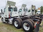 Used 2019 Freightliner Cascadia Detroit DD13 Semi Truck for sale #866456 - photo 2