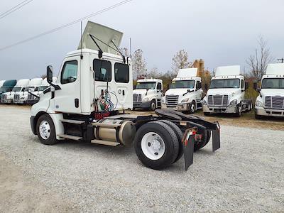Used 2020 Freightliner Cascadia Detroit DD13 Semi Truck for sale #895819 - photo 2