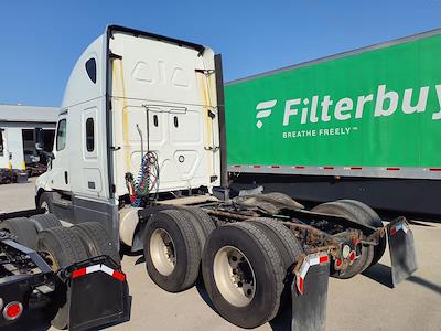 Used 2020 Freightliner Cascadia Detroit Diesel DD15 Semi Truck with Sleeper Cab for sale #899611 - photo 2