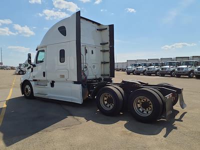 Used 2019 Freightliner Cascadia Detroit Diesel DD15 Semi Truck with Sleeper Cab for sale #223057 - photo 2