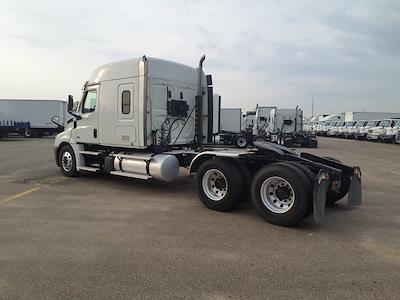 Used 2020 Freightliner Cascadia Detroit Diesel DD15 Semi Truck with Sleeper Cab for sale #281871 - photo 2
