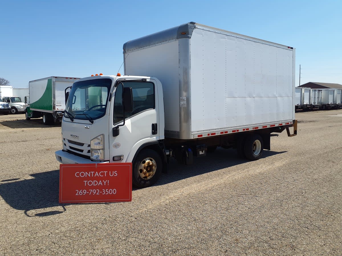 Used 2018 Isuzu NPR-HD - photo 1