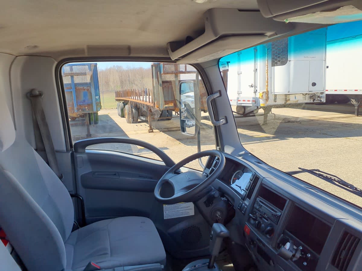 Used 2018 Isuzu NPR-HD - photo 9