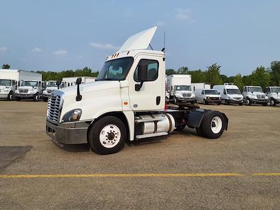 Used 2018 Freightliner Cascadia Cummins X15 Semi Truck for sale #779688 - photo 1