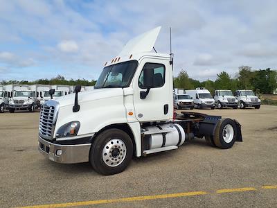 Used 2018 Freightliner Cascadia Cummins X15 Semi Truck for sale #785934 - photo 1