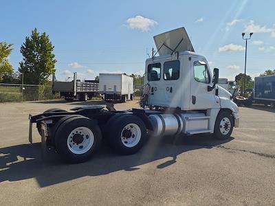 Used 2019 Freightliner Cascadia Detroit DD13 Semi Truck for sale #813680 - photo 2