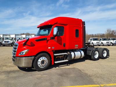Used 2019 Freightliner Cascadia Detroit Diesel DD15 Semi Truck with Sleeper Cab for sale #862771 - photo 1