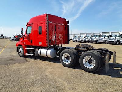 Used 2019 Freightliner Cascadia Detroit Diesel DD15 Semi Truck with Sleeper Cab for sale #862771 - photo 2