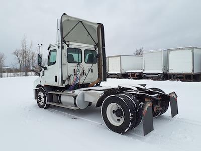 Used 2019 Freightliner Cascadia - photo 1