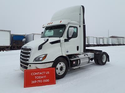 Used 2019 Freightliner Cascadia - photo 1