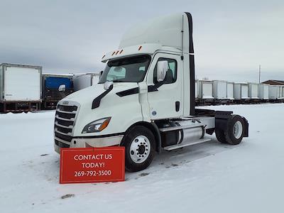 Used 2019 Freightliner Cascadia - photo 1
