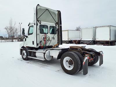 Used 2019 Freightliner Cascadia - photo 1