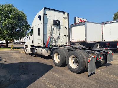 Used 2019 Freightliner Cascadia Detroit Diesel DD15 Semi Truck with Sleeper Cab for sale #866299 - photo 2
