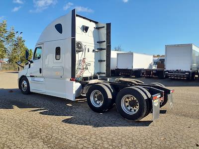 Used 2020 Freightliner Cascadia Detroit Diesel DD15 Semi Truck with Sleeper Cab for sale #874410 - photo 2