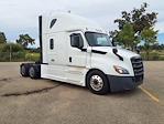Used 2020 Freightliner Cascadia Detroit Diesel DD15 Semi Truck with Sleeper Cab for sale #875454 - photo 4