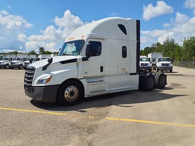 Used 2020 Freightliner Cascadia Detroit Diesel DD15 Semi Truck with Sleeper Cab for sale #875459 - photo 1